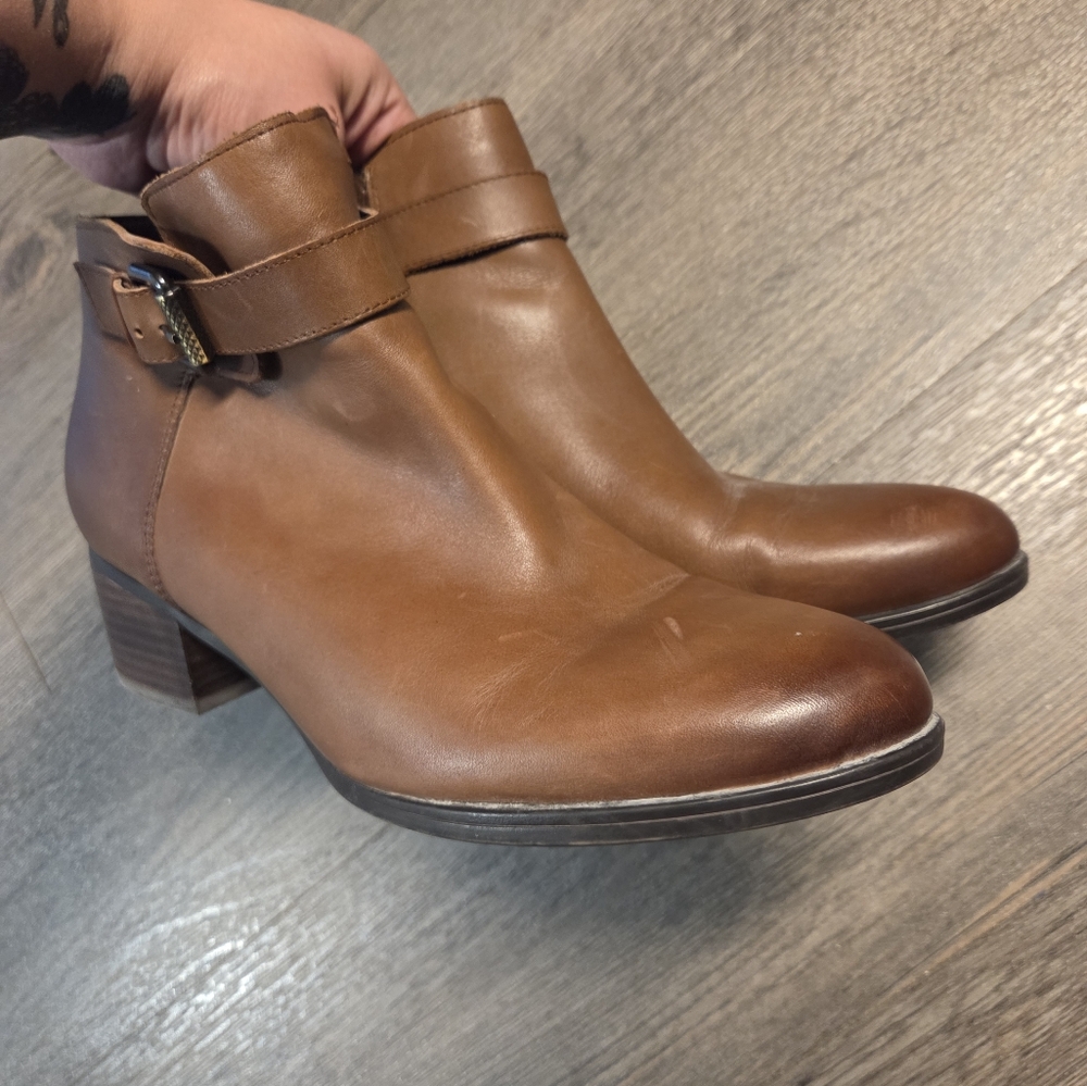 Naturalizer • Brown Leather Booties - Picture 6 of 11